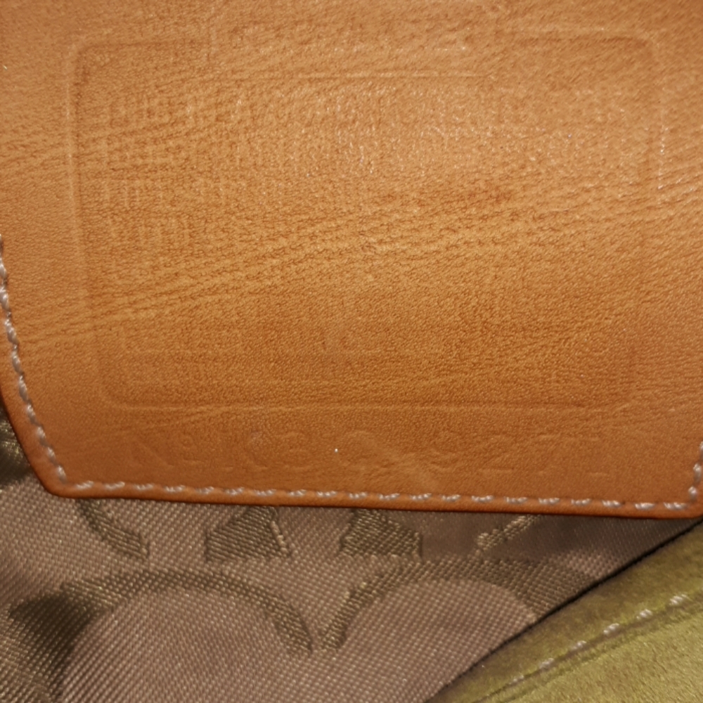 Authentic Medium Coach - image 5